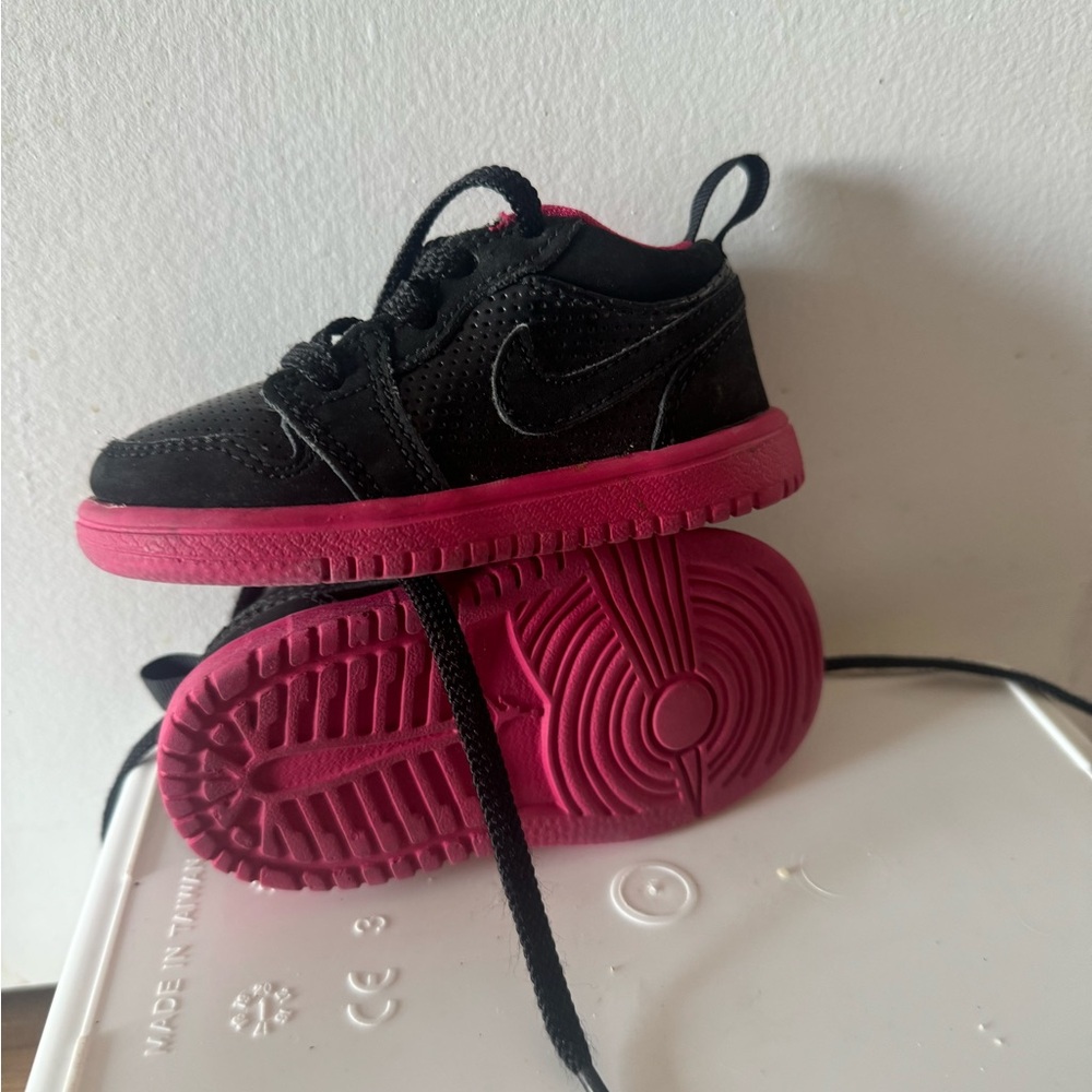 Toddler Nike laced Jordan's